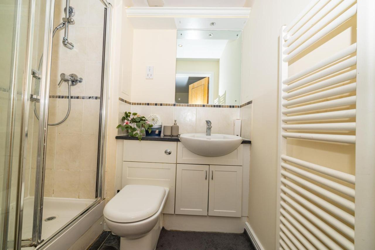 Two Bed Apartment Near Canary Wharf London Ngoại thất bức ảnh